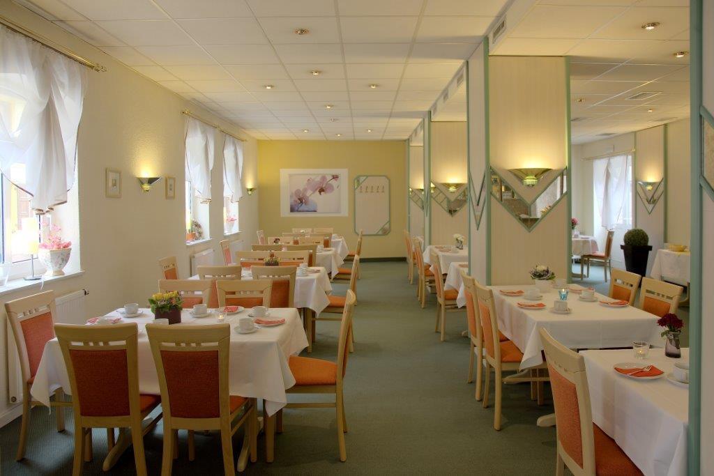 Adler-Hotel Delitzsch Extérieur photo