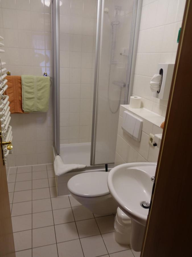 Adler-Hotel Delitzsch Extérieur photo